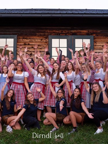 Gruppenfoto Dirndlball 2024
