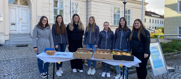 Osterbacken und Bauernmarkt