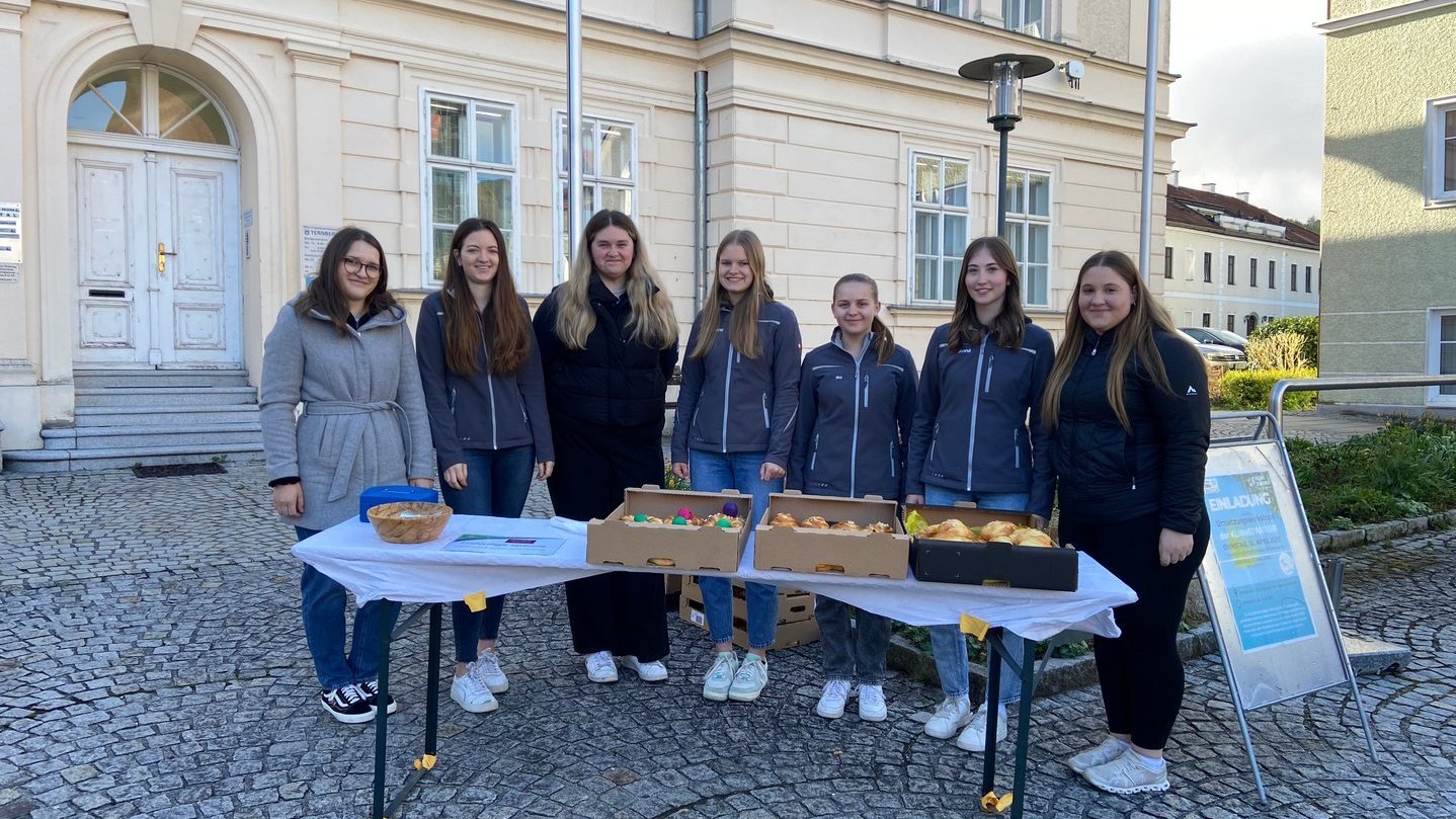 Osterbacken und Bauernmarkt